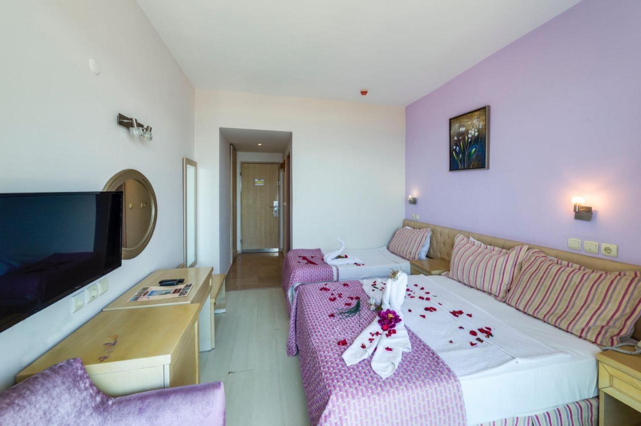 Porteras Otel Kuşadası Exterior photo