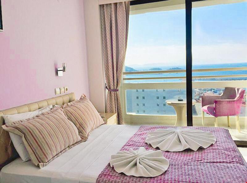 Porteras Otel Kuşadası Exterior photo